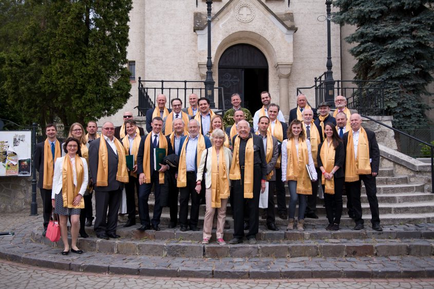 Photo Intronisation with members old and new - Confrerie de Tokaj